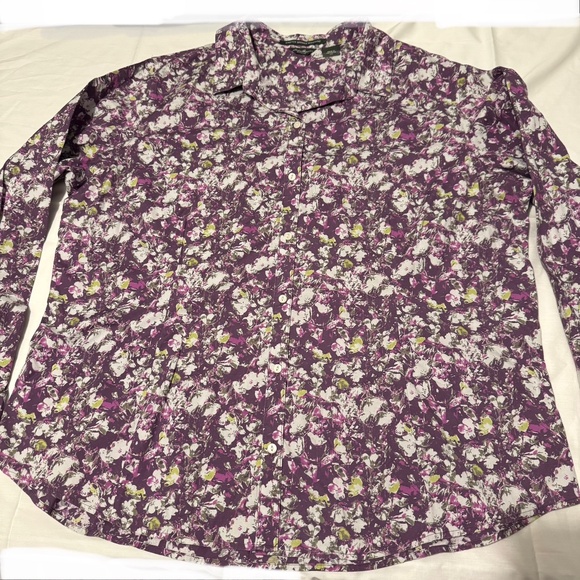 woman stretch wrinkle resistant floral purple / green long sleeve polo shirt - Picture 7 of 8